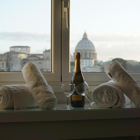 Panoramic View Of St. Peter Apartment Rome Exterior photo