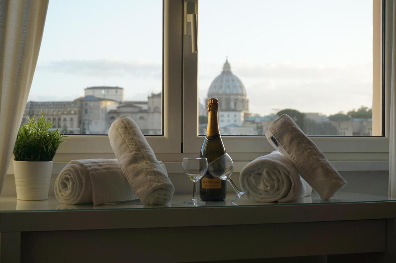 Panoramic View Of St. Peter Apartment Rome Exterior photo